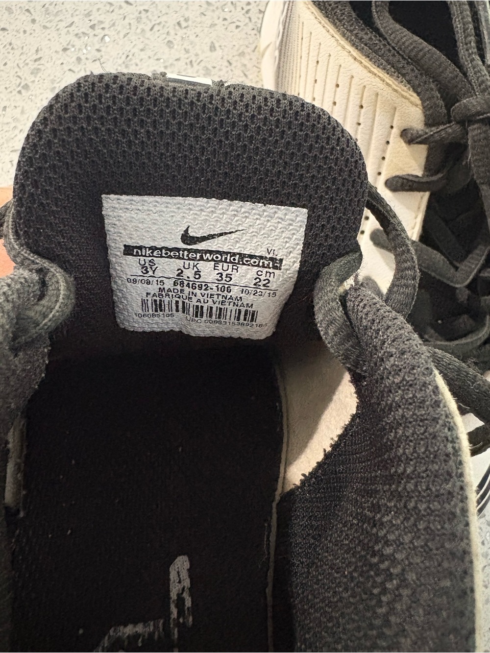 Nike Kids Black and Cream Low-Top Sneakers